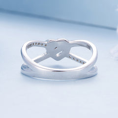 Geometric Twisted Heart Ring - Lullaboo