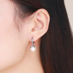 Glam Pearl Drop Earrings - Lullaboo