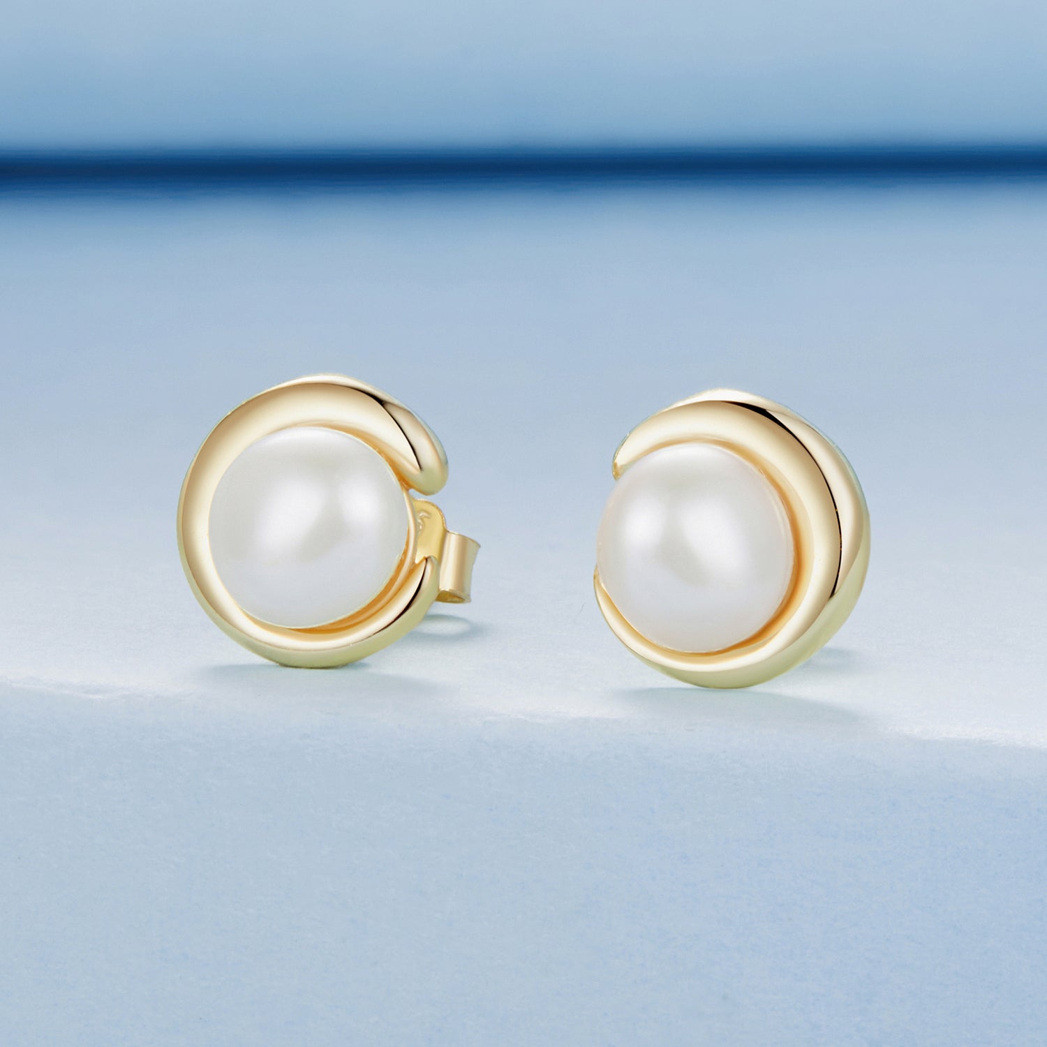 Gold Pearl Stud Earrings - Lullaboo