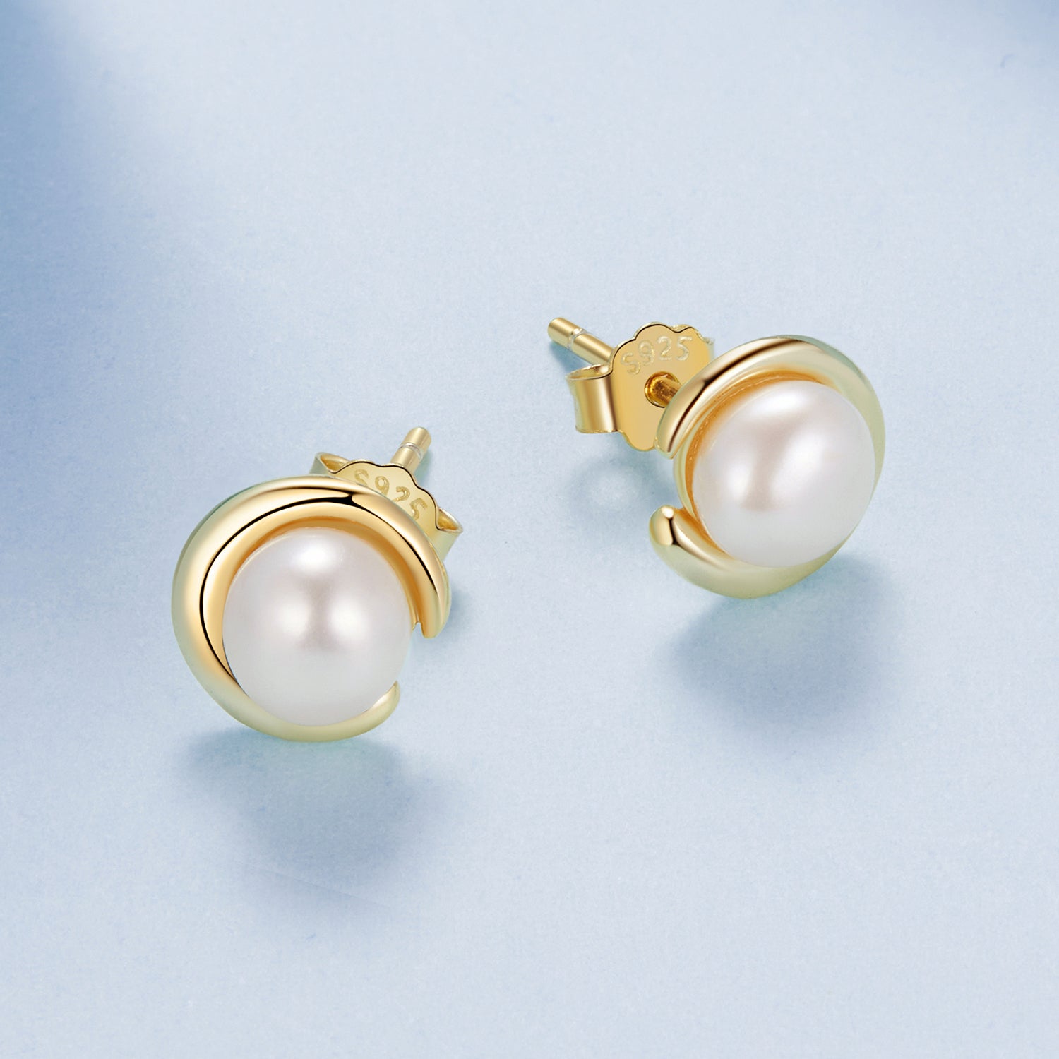 Gold Pearl Stud Earrings - Lullaboo