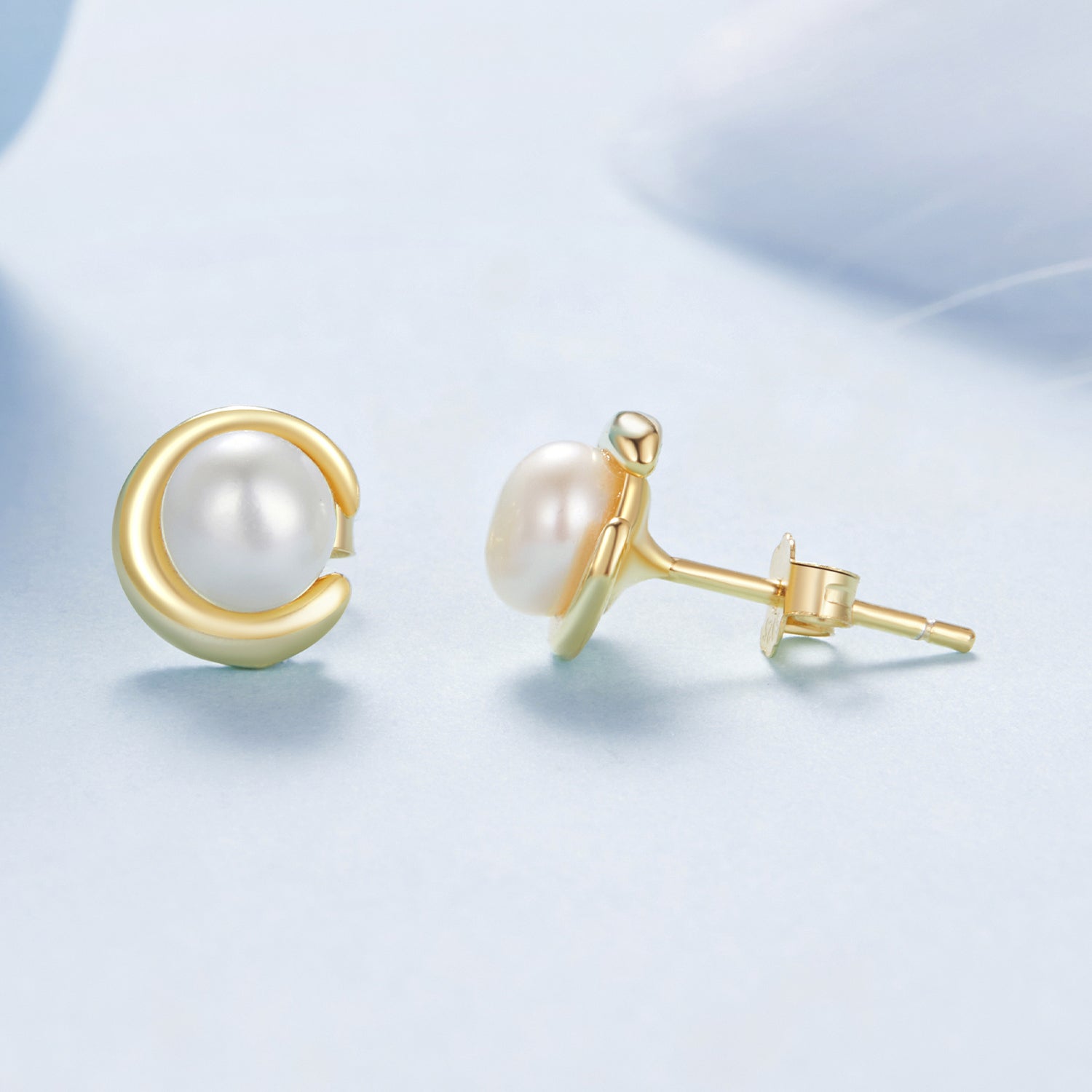 Gold Pearl Stud Earrings - Lullaboo