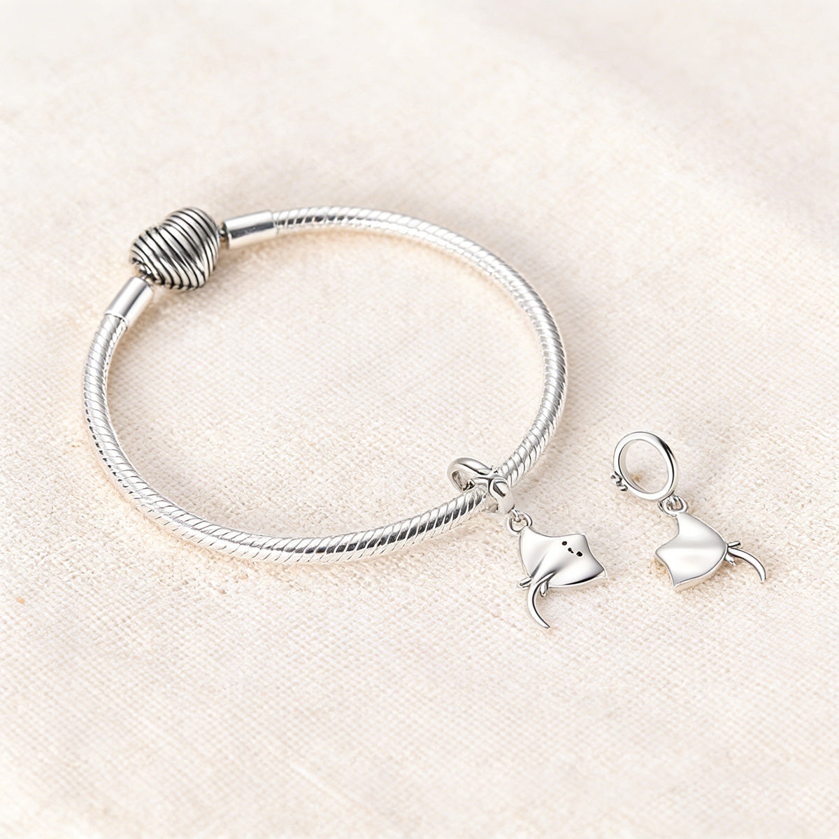 Stingray Dangle Charm - Lullaboo