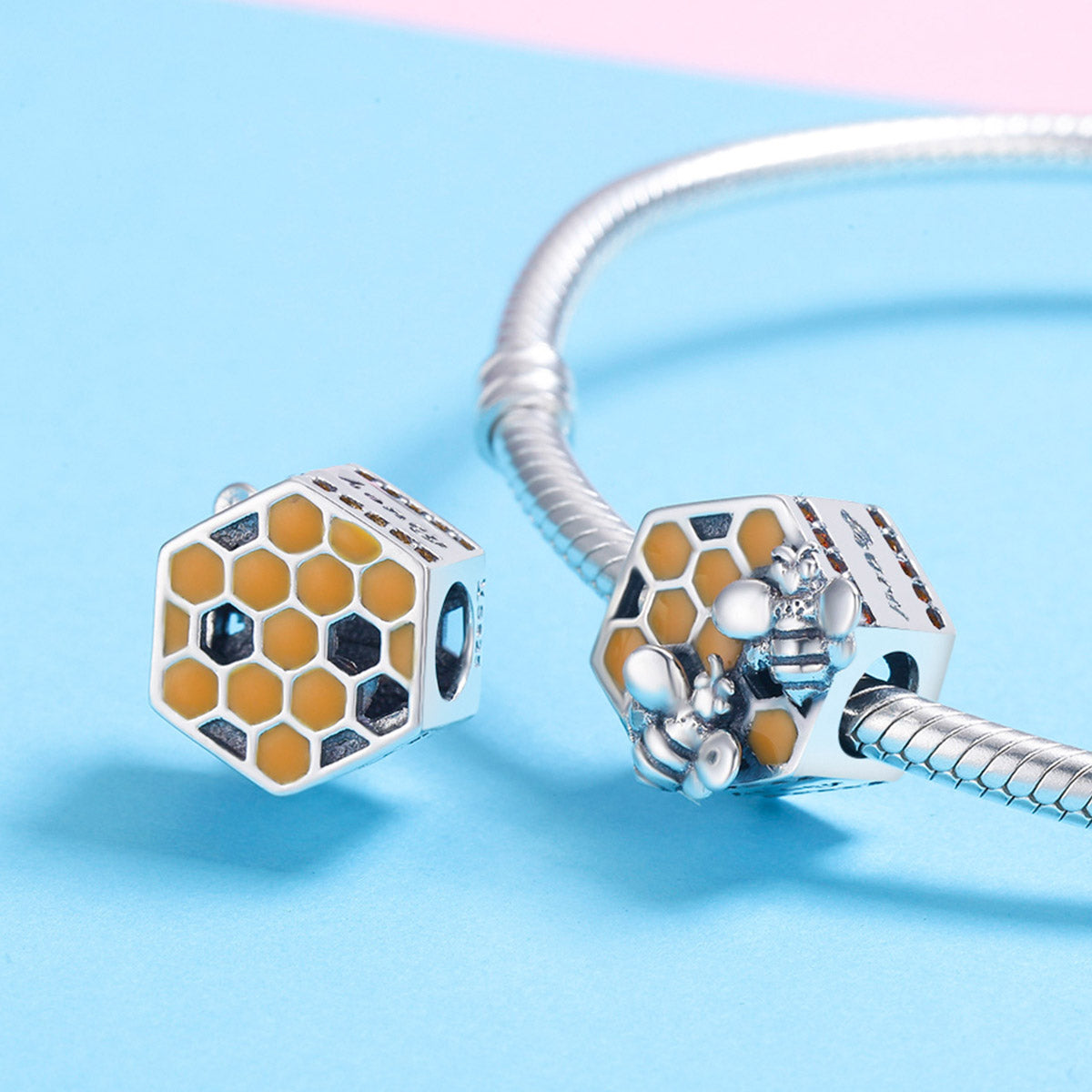 Beehive Charm - Lullaboo