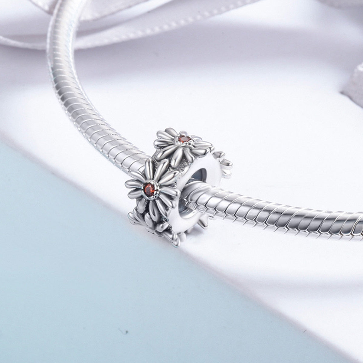 Daisy Chain Spacer Charm - Lullaboo