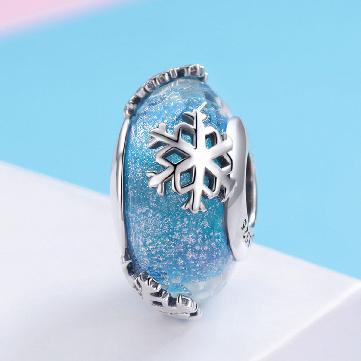 Winter Glass Bead - Lullaboo